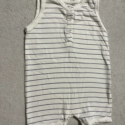 Très belle combi short pour bébé garçon 